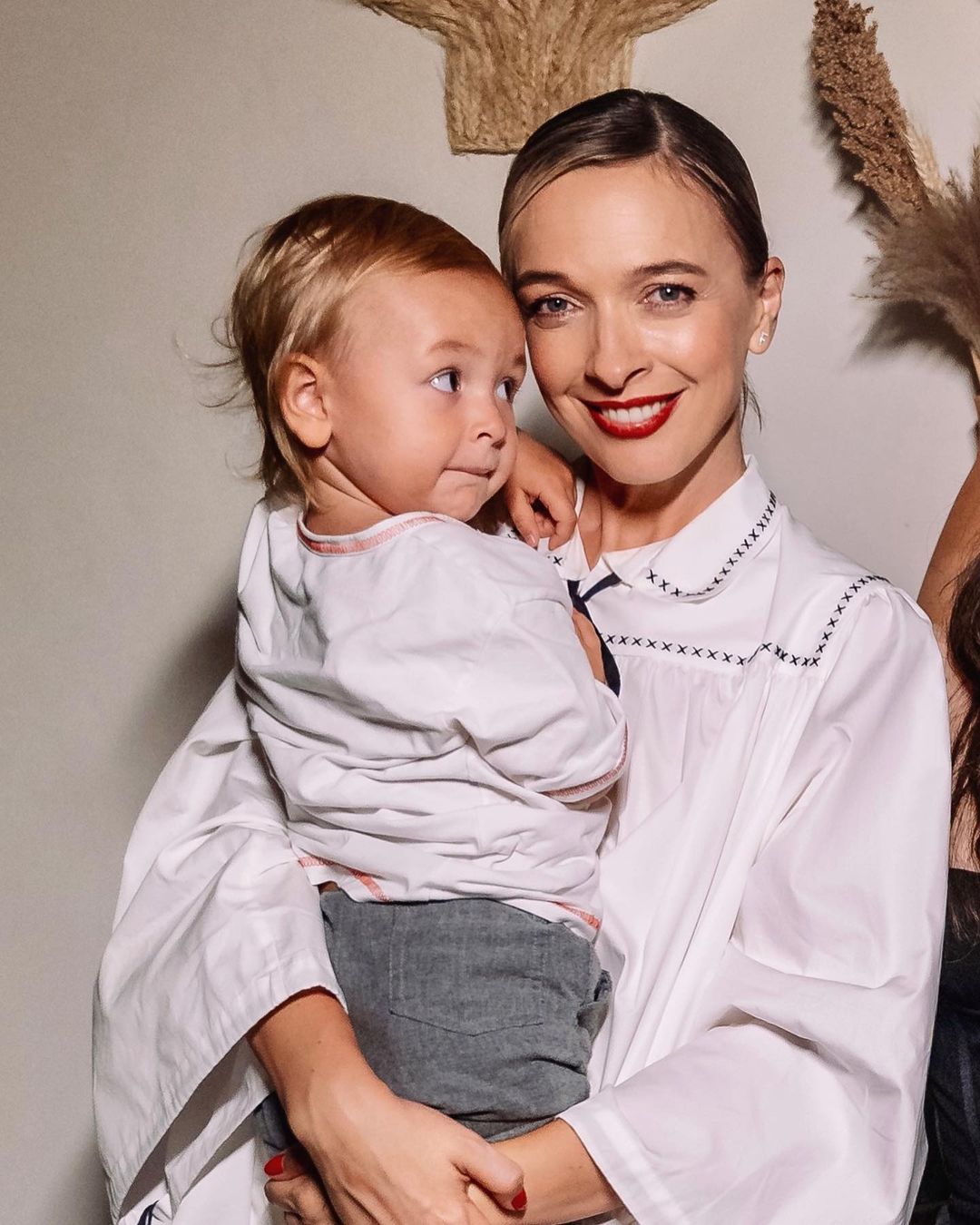 Не тільки Могилевська. Українські зірки, які стали мамами після 40-ка